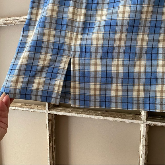 Cute plaid mini skirt with front slits - Picture 3 of 7